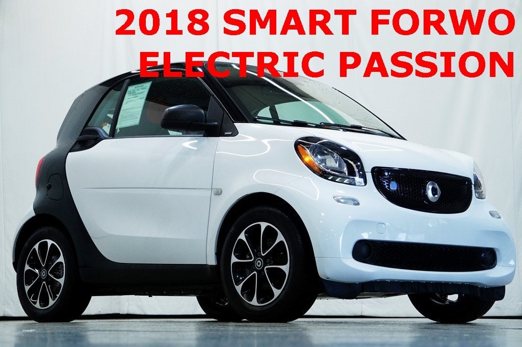 Used 2018 smart fortwo passion with VIN WMEFJ9BA2JK314905 for sale in Christiansburg, VA